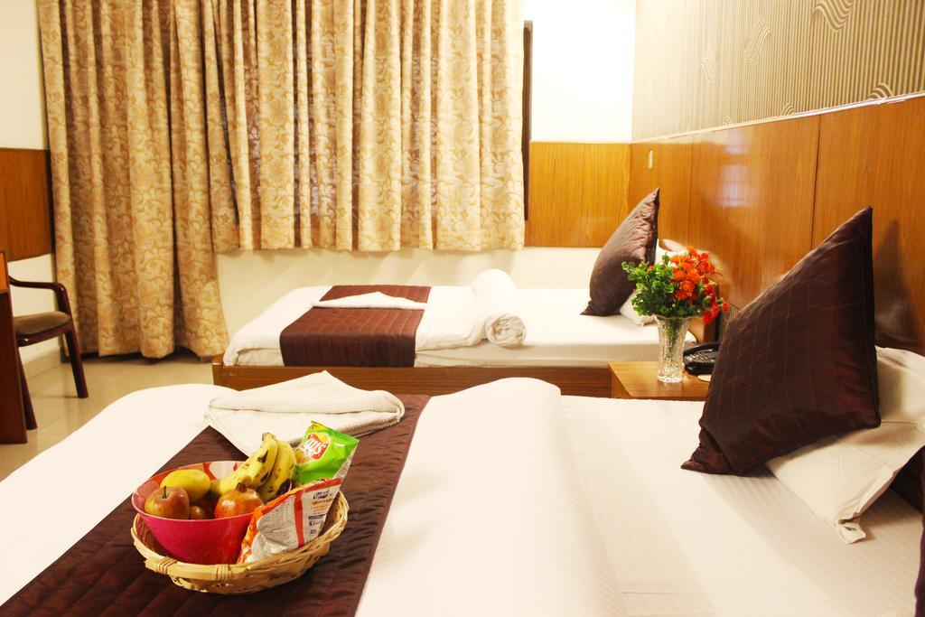 Hotel Delhi Marine Club C6 Vasant Kunj Nuova Delhi Esterno foto