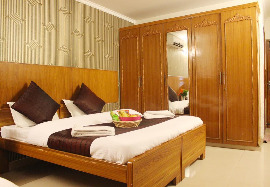 Hotel Delhi Marine Club C6 Vasant Kunj Nuova Delhi Esterno foto