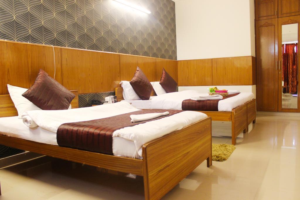 Hotel Delhi Marine Club C6 Vasant Kunj Nuova Delhi Esterno foto